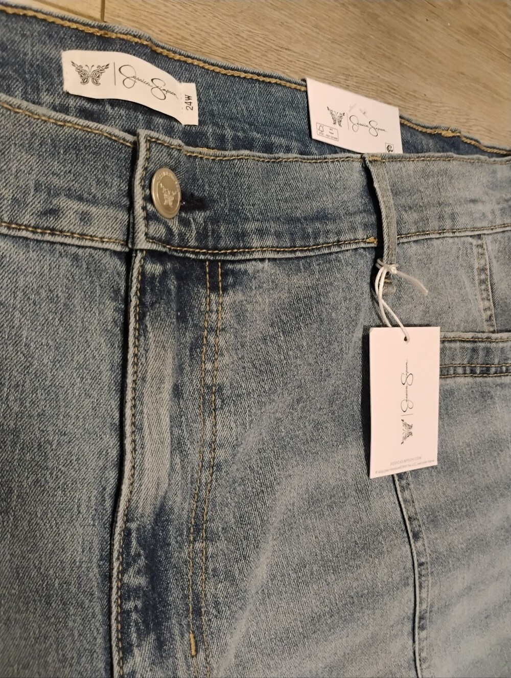 Jessica Simpson Cherry Barrel Utility Patch Jean in Medium Wash Size Plus 24W - Picture 3 of 16